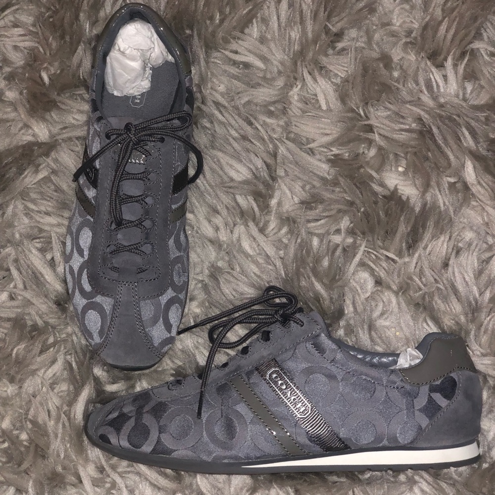 COACH KATHLEEN SNEAKER SIZE 9